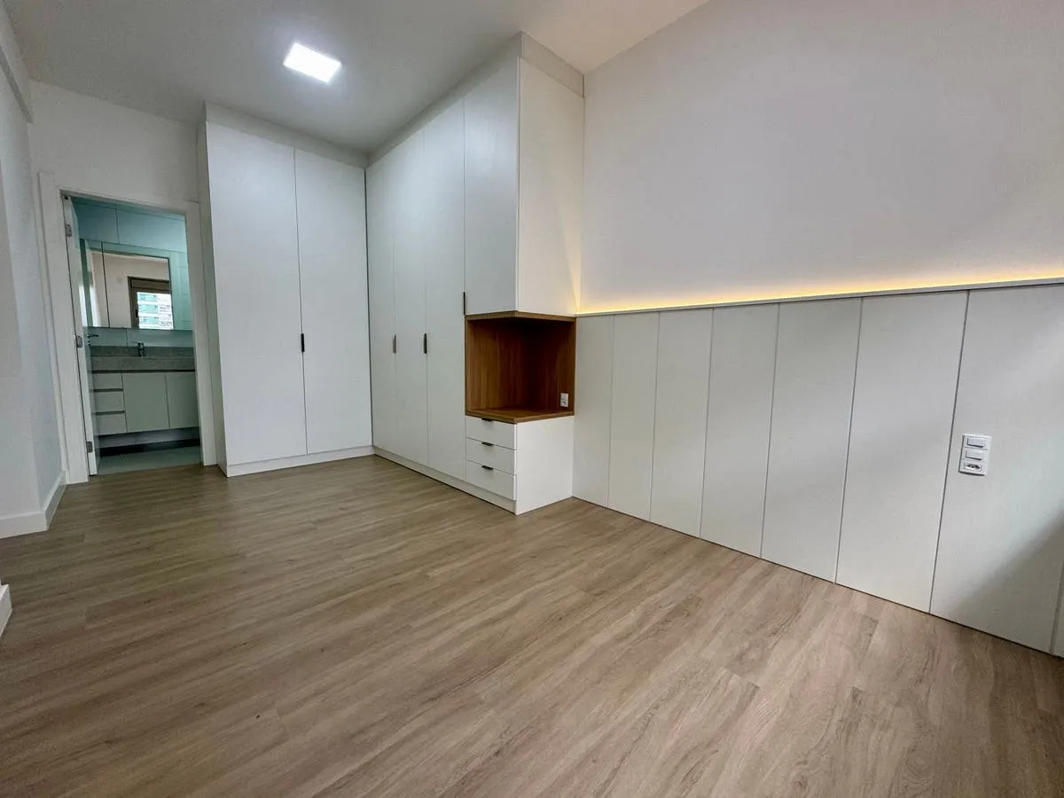 Вид на воду и 3 спальни: квартира 95 м² — photo 49