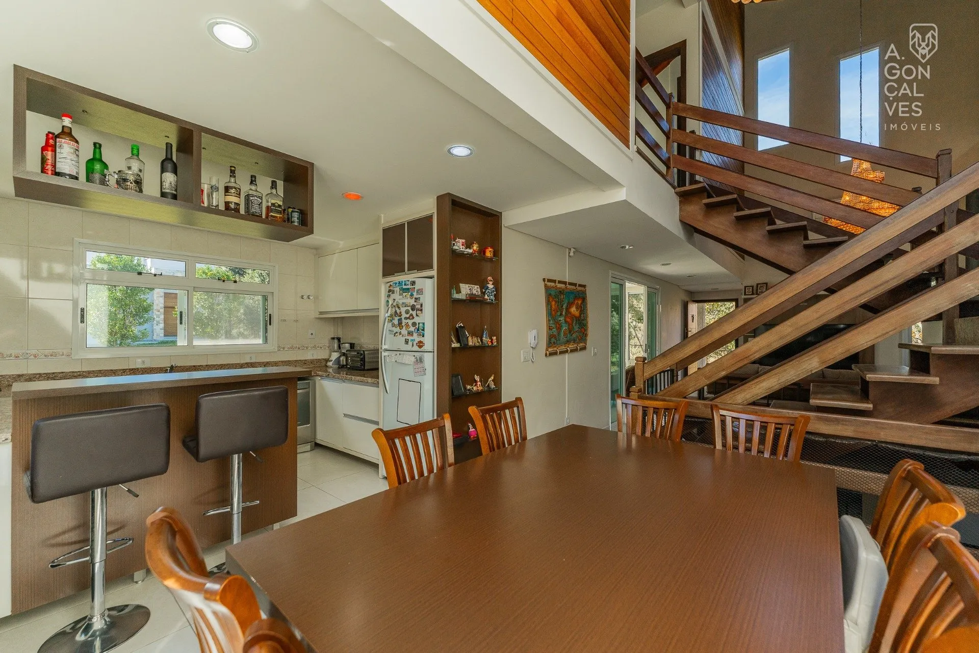 House with 4 bedrooms, 4 bathrooms and air conditioning — photo 22