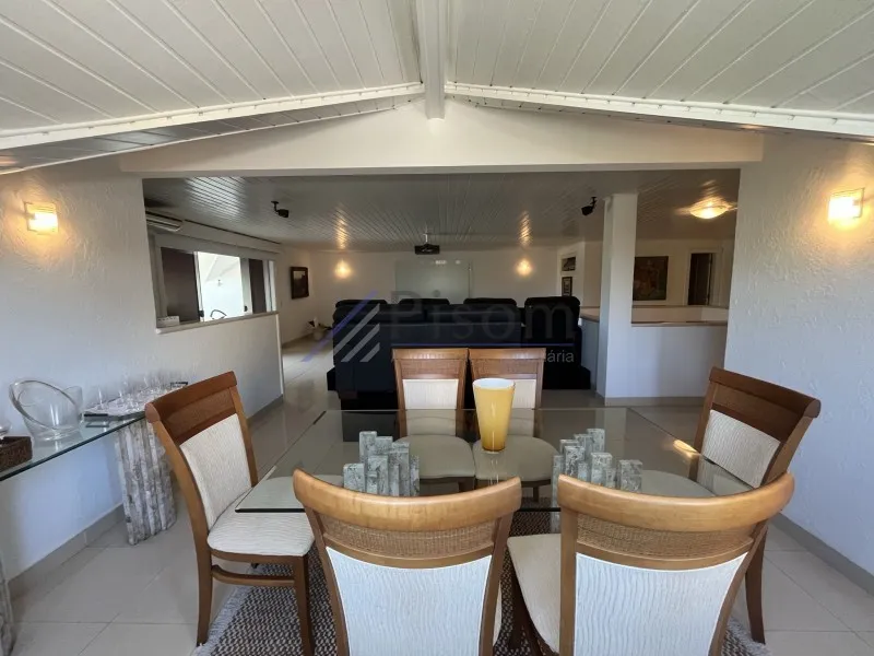Rental house with 4 en-suite bedrooms and 4 parking spots — photo 31