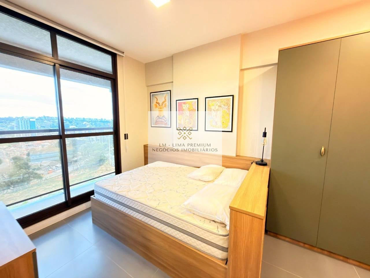 21 m² studio with a private BBQ and floor-to-ceiling windows