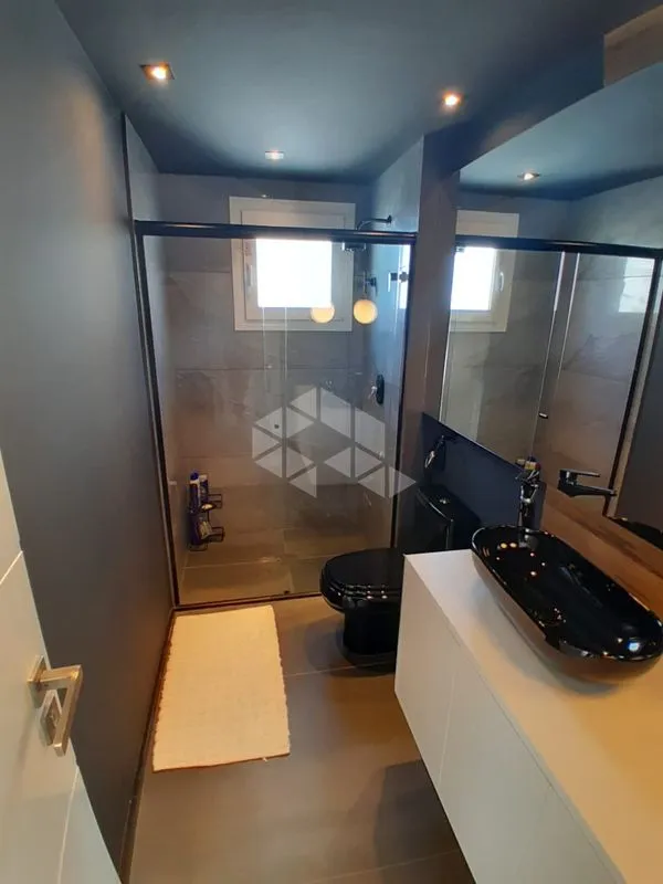 Apartamento mobiliado de 137 m² com 2 suítes e 2 vagas