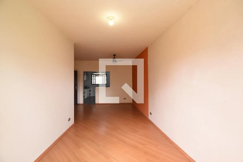 Unfurnished house with 4 bedrooms and laundry area — photo 8