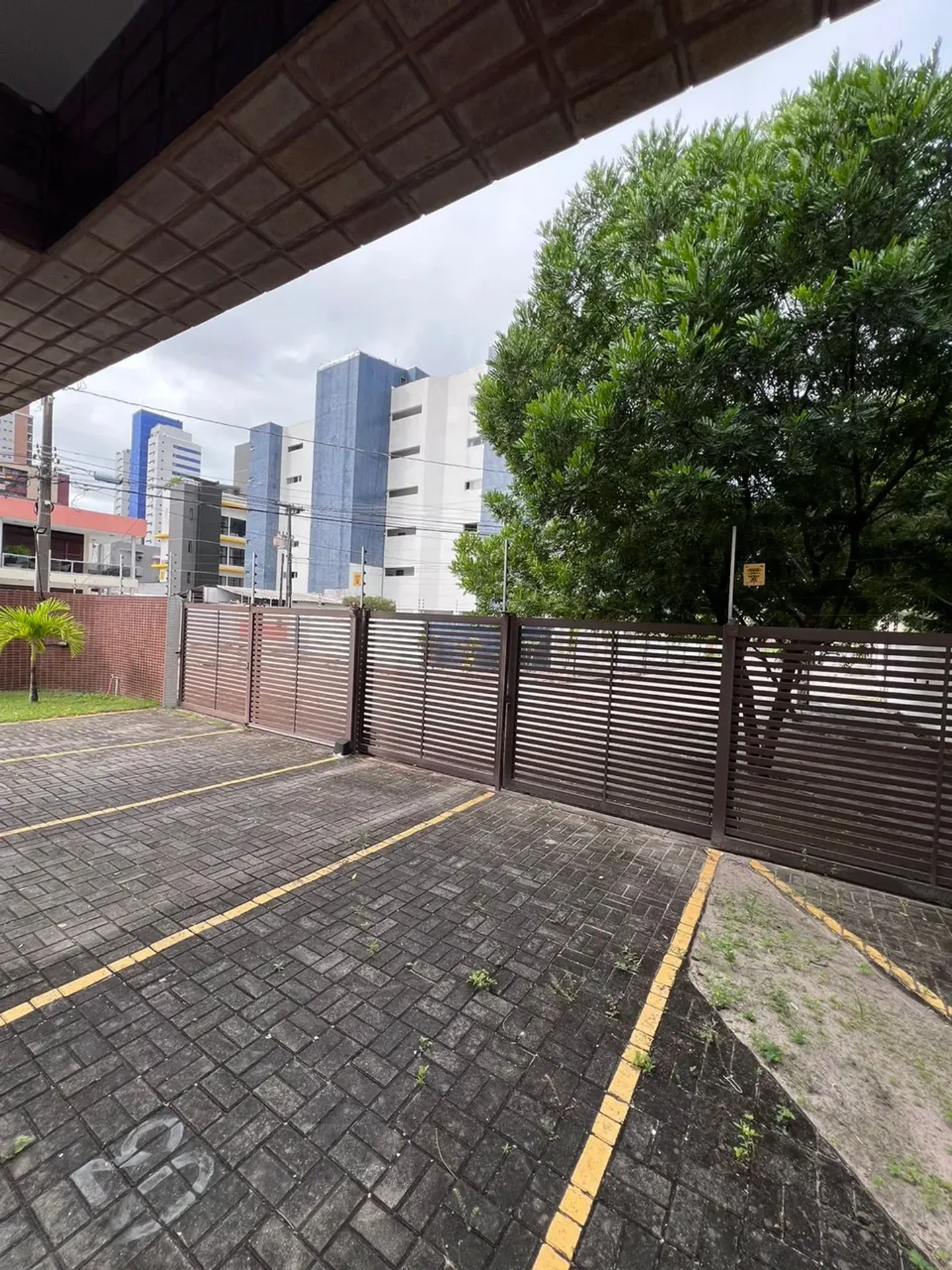 Apartamento de 2 quartos em condomínio com piscina — photo 4