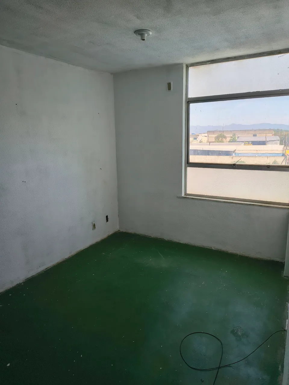 Simple rental apartment with 2 bedrooms and 1 bathroom