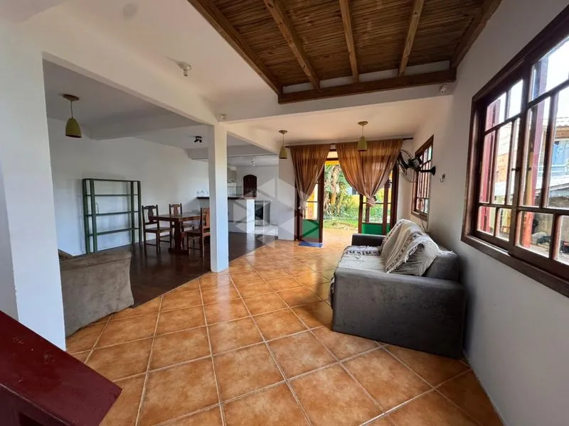 Casa de 130 m² com 2 suítes e lavanderia prática — photo 3