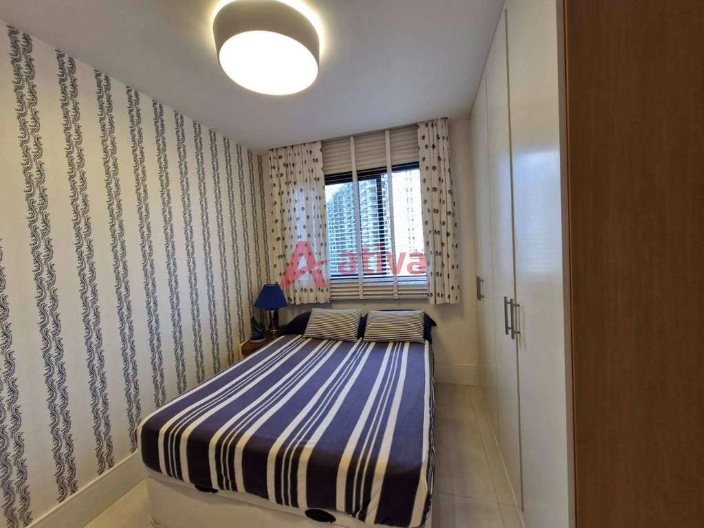 Furnished 131 m² apartment with 3 bedrooms and glass balcony — photo 16