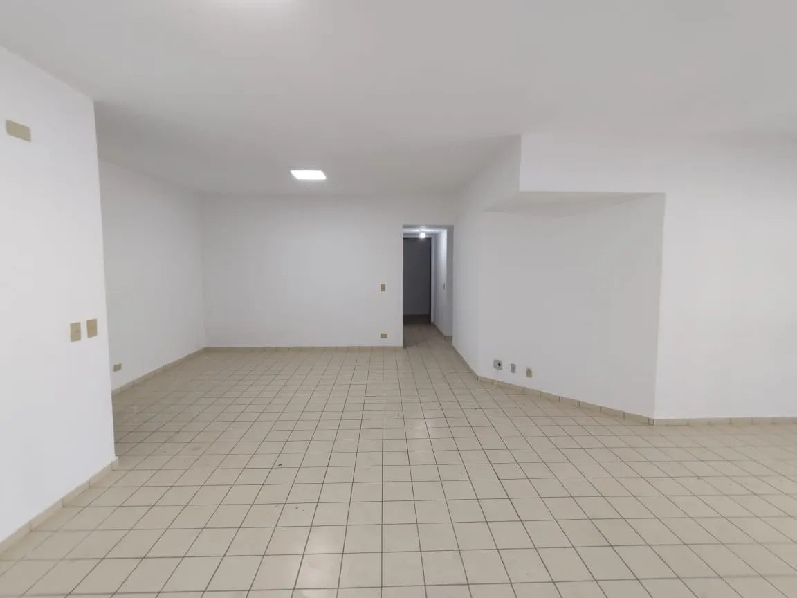 164 m² apartment with 3 bedrooms and 2 suites — photo 3