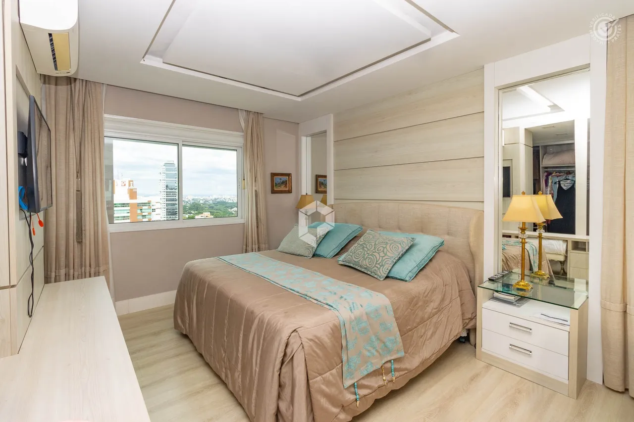 Furnished apartment with 3 en-suite bedrooms and 295 m² — photo 10