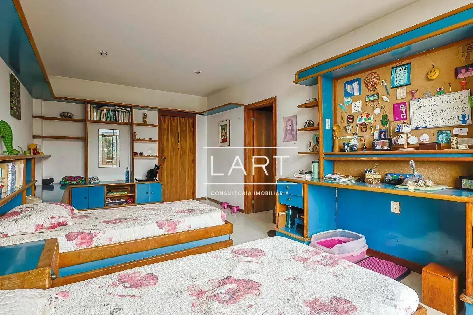 Будинок 800 м² з 6 спальнями-сюїтами та 9 ванними — photo 26