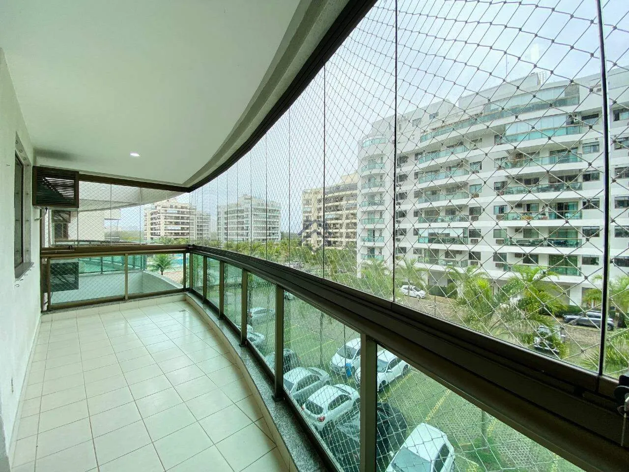 Unfurnished 2-bedroom apartment with 2 bathrooms — photo 7