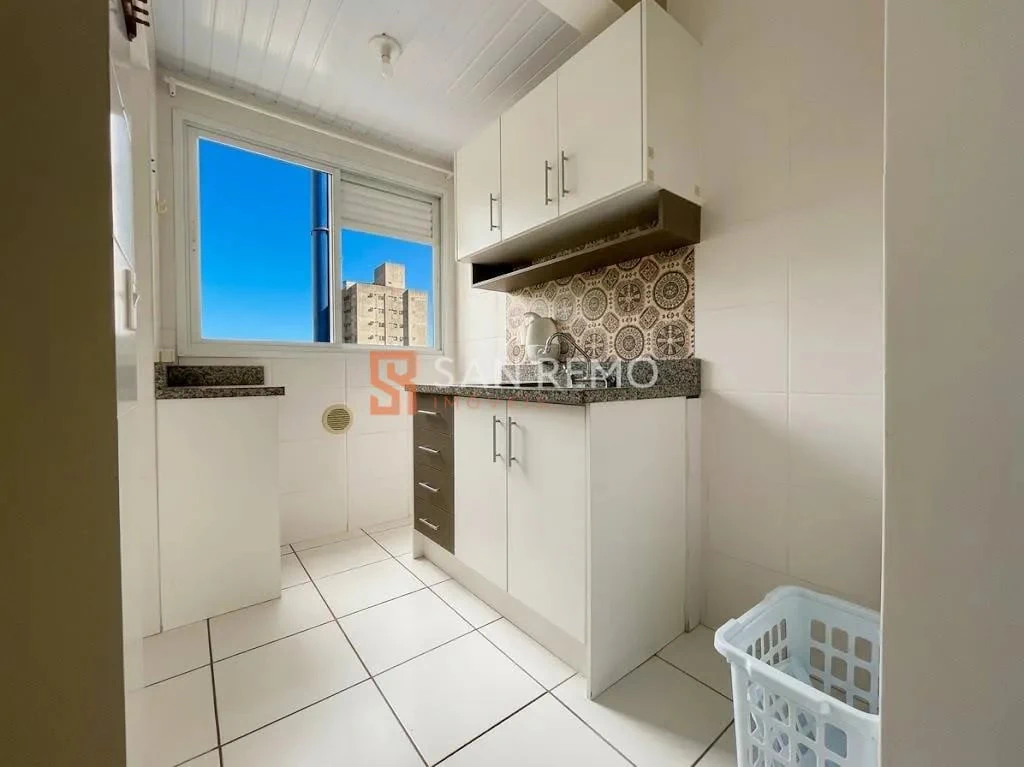 Apartamento de 2 quartos com varanda e vista