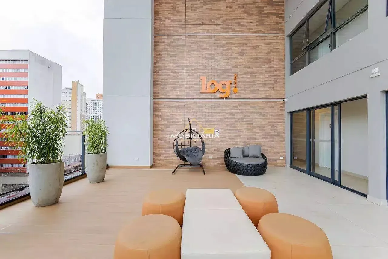 One-bedroom apartment in a building with a coworking space — photo 12