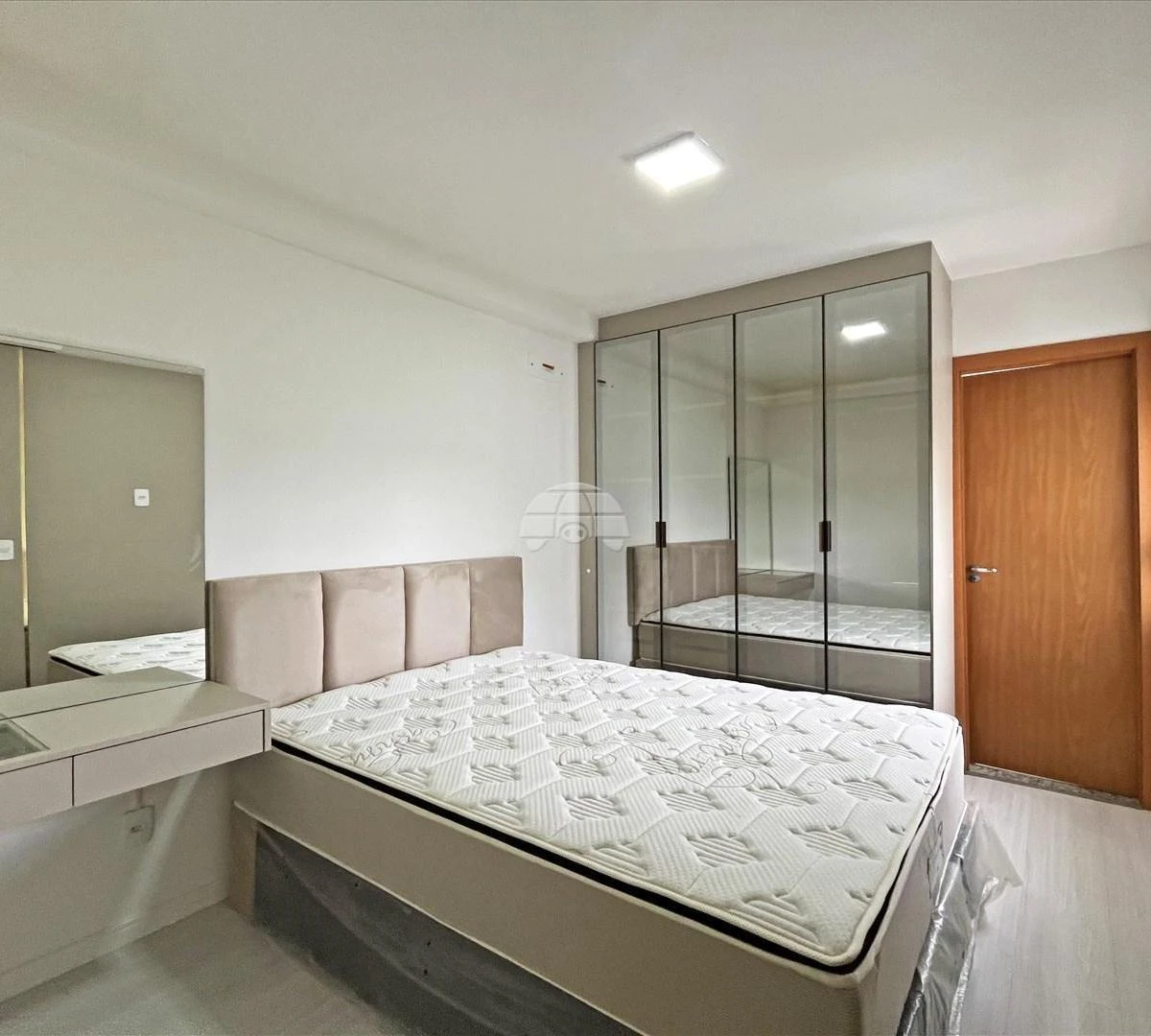 53 m² apartment with a washing machine and a home office — photo 4