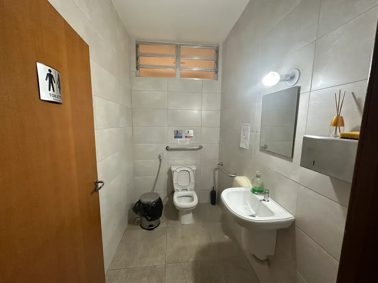 Casa com 4 quartos, 3 banheiros e 5 vagas — photo 4