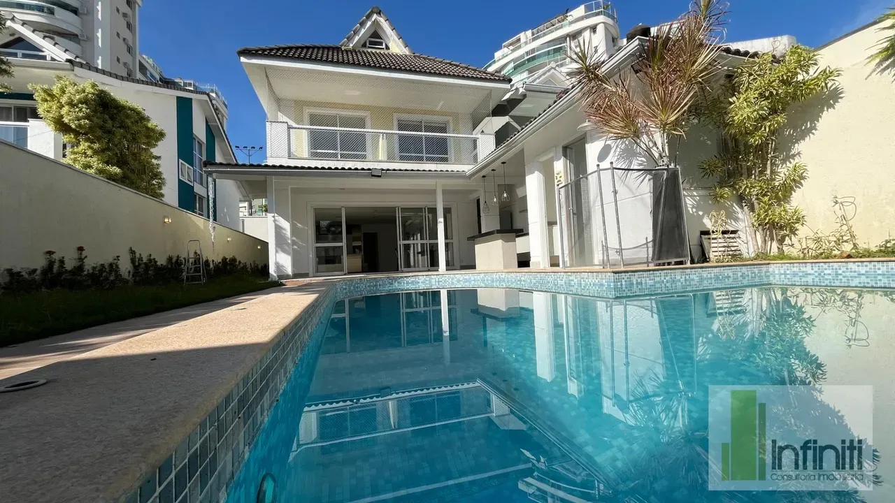 4 quartos e churrasqueira privativa: casa de 350 m² — photo 5