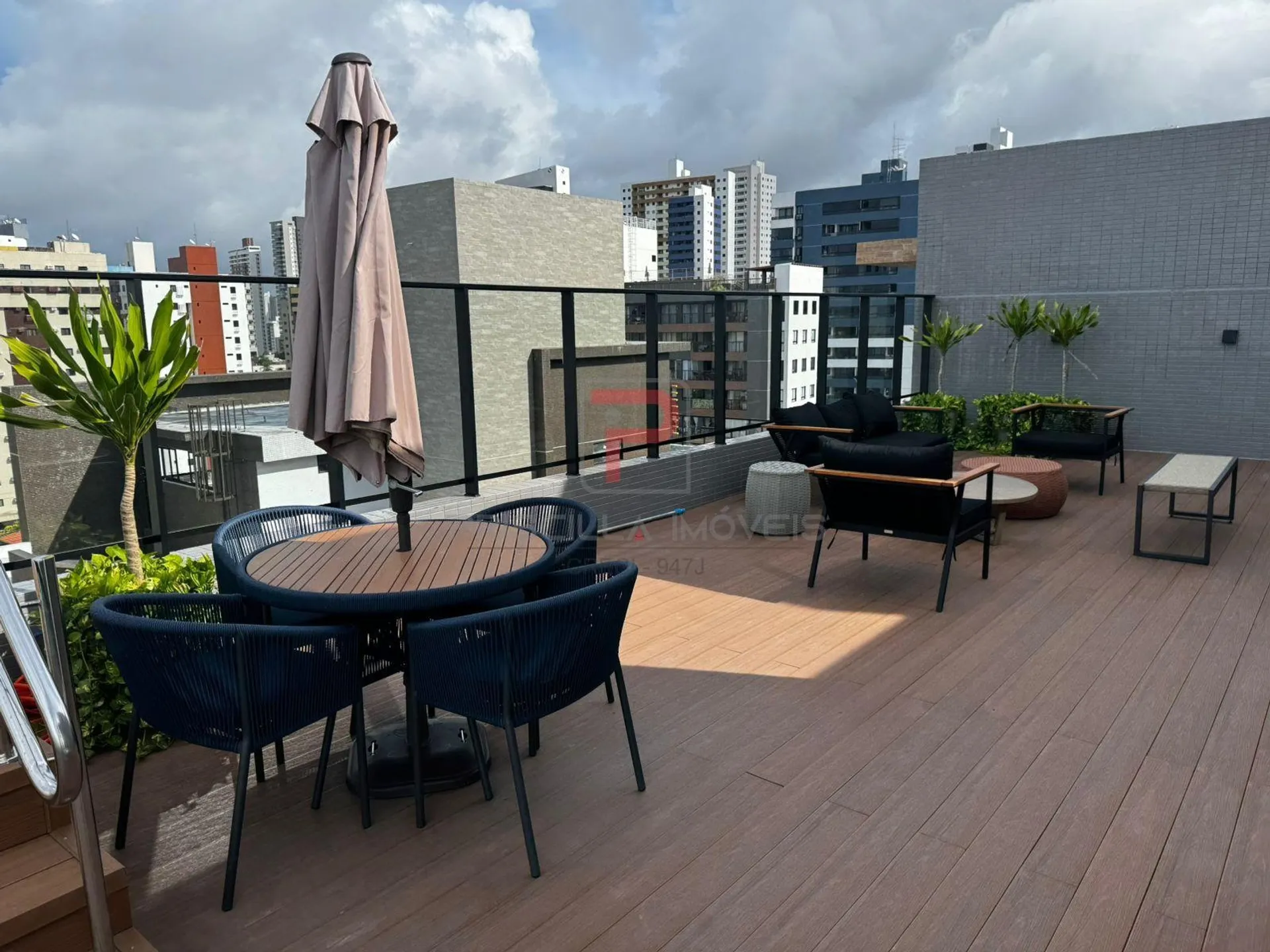 Apartamento mobiliado de 23 m² com 1 quarto e varanda