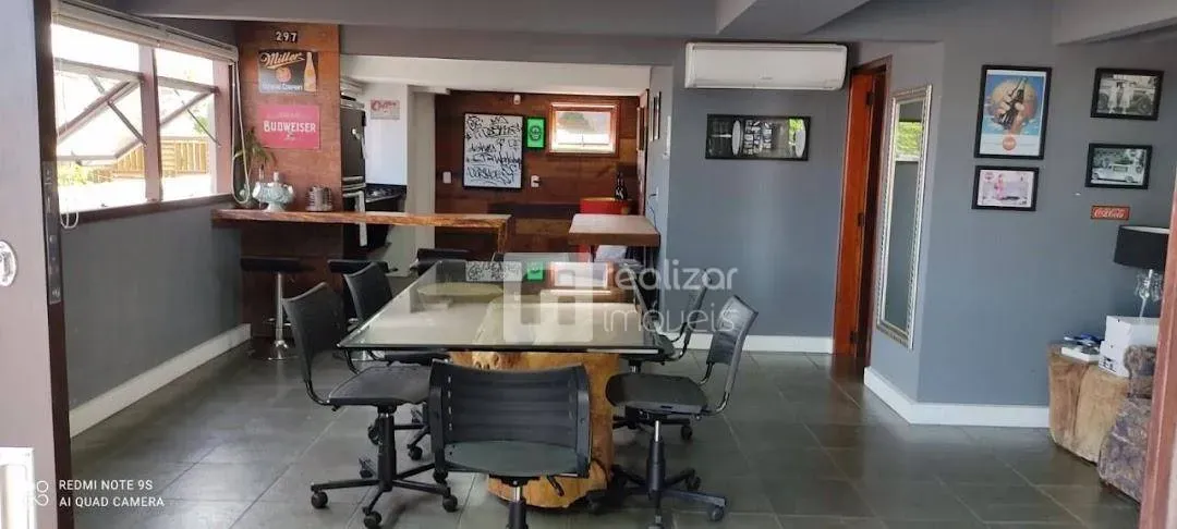 Casa con 4 dormitorios en suite y ventanales del suelo al techo — photo 10