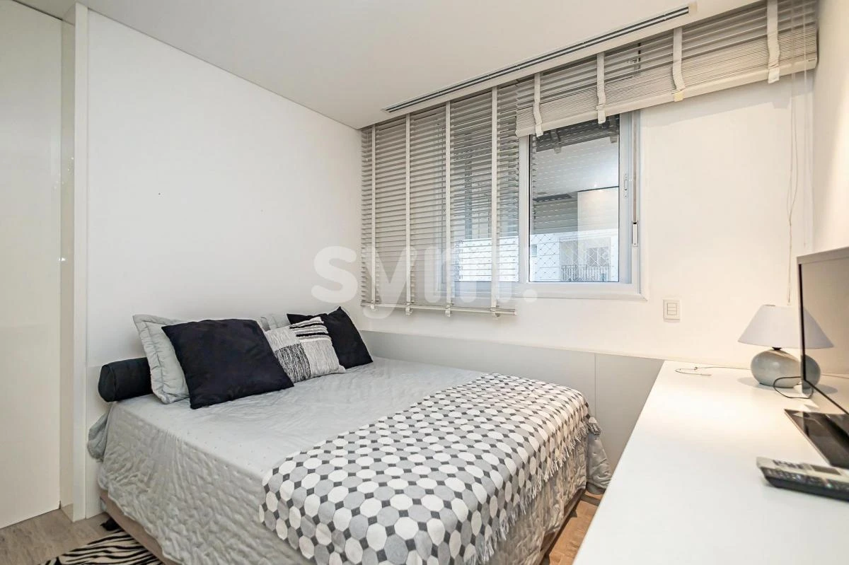 392 m² furnished apartment with 3 bedrooms and 5 baths — photo 32