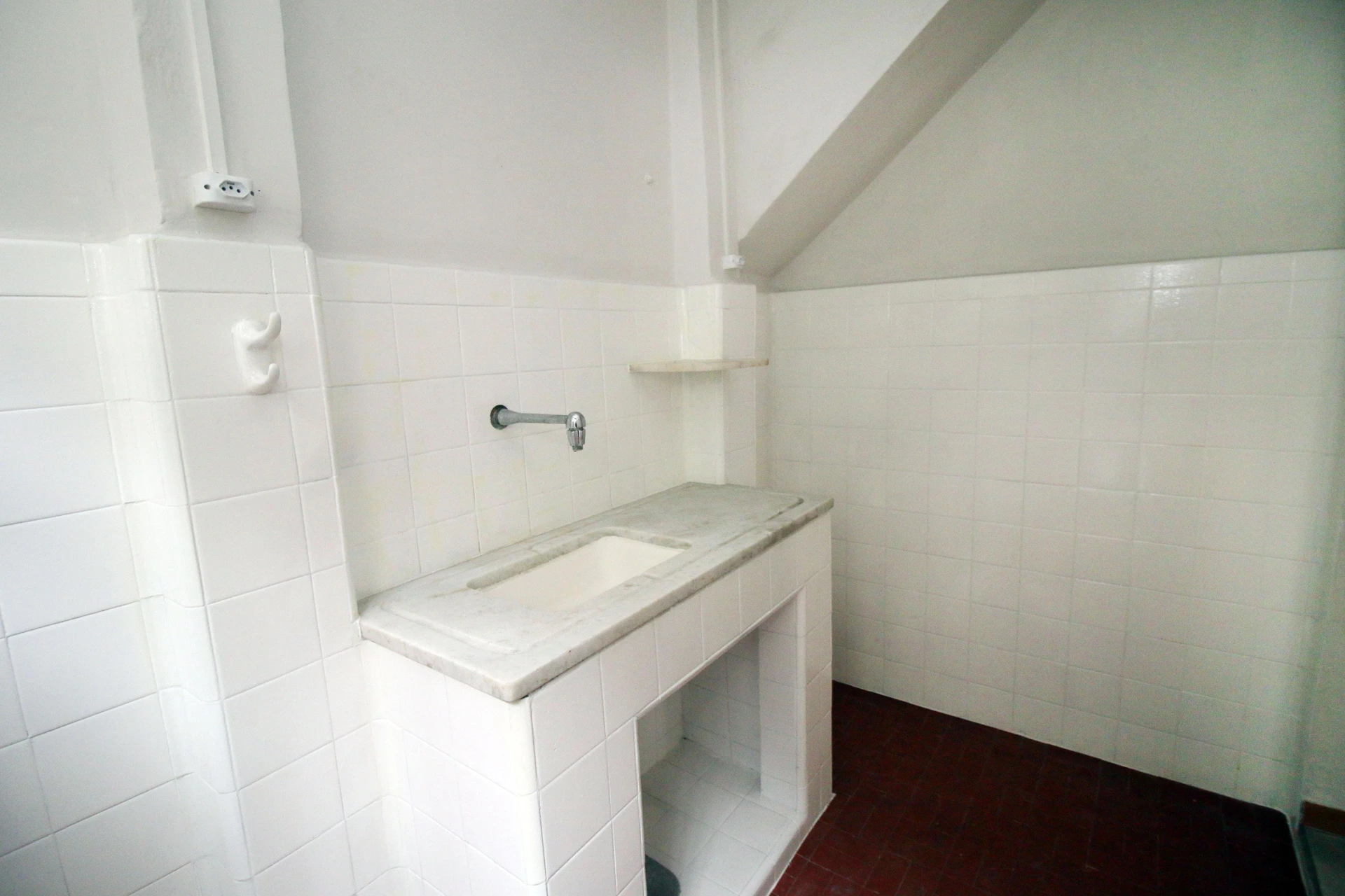 Unfurnished house with 1 bedroom and 1 bathroom — photo 9