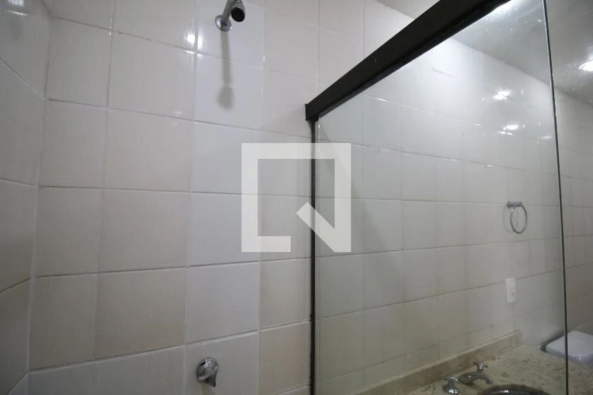 Деревянный пол или ламинат и 3 спальни: квартира 128 м² — photo 2