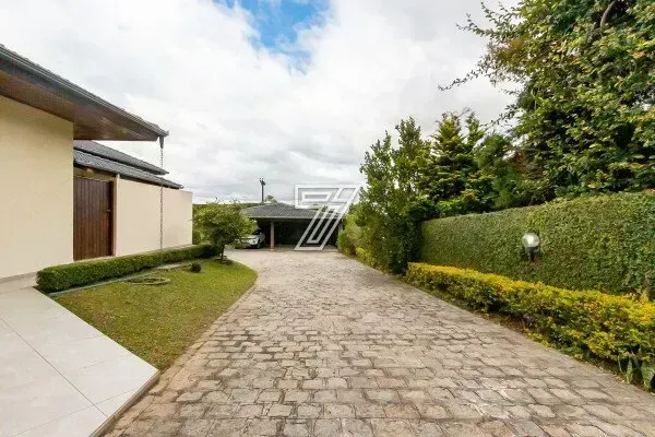 Furnished house with 3 bedrooms and 5 bathrooms — photo 41