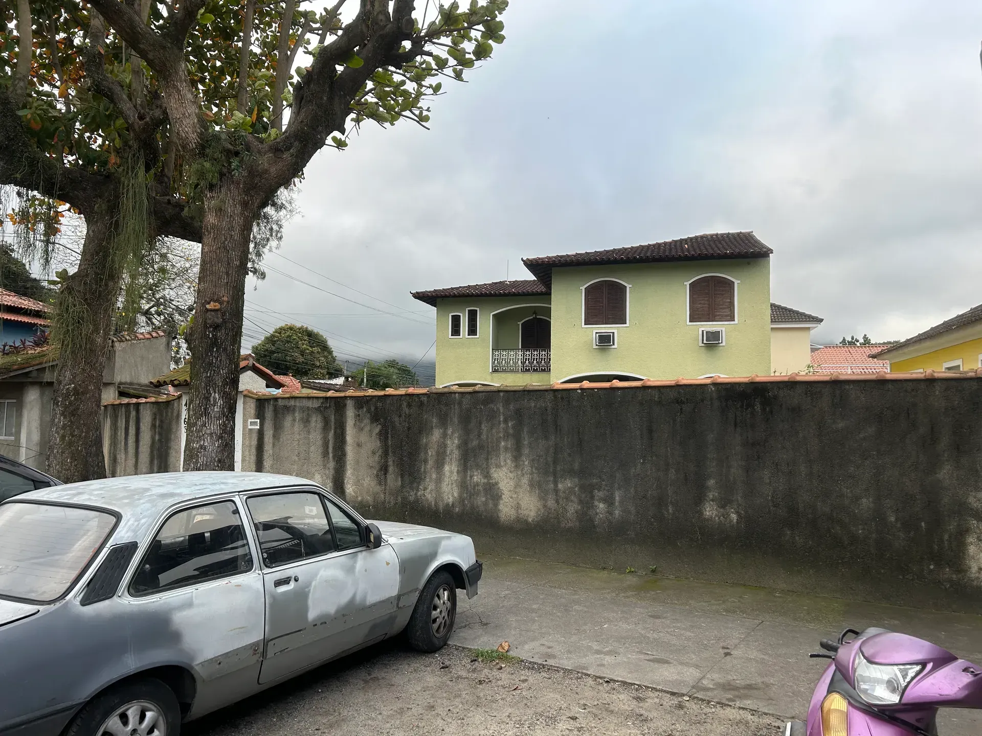 Casa com 4 quartos e 4 banheiros com box de vidro — photo 44