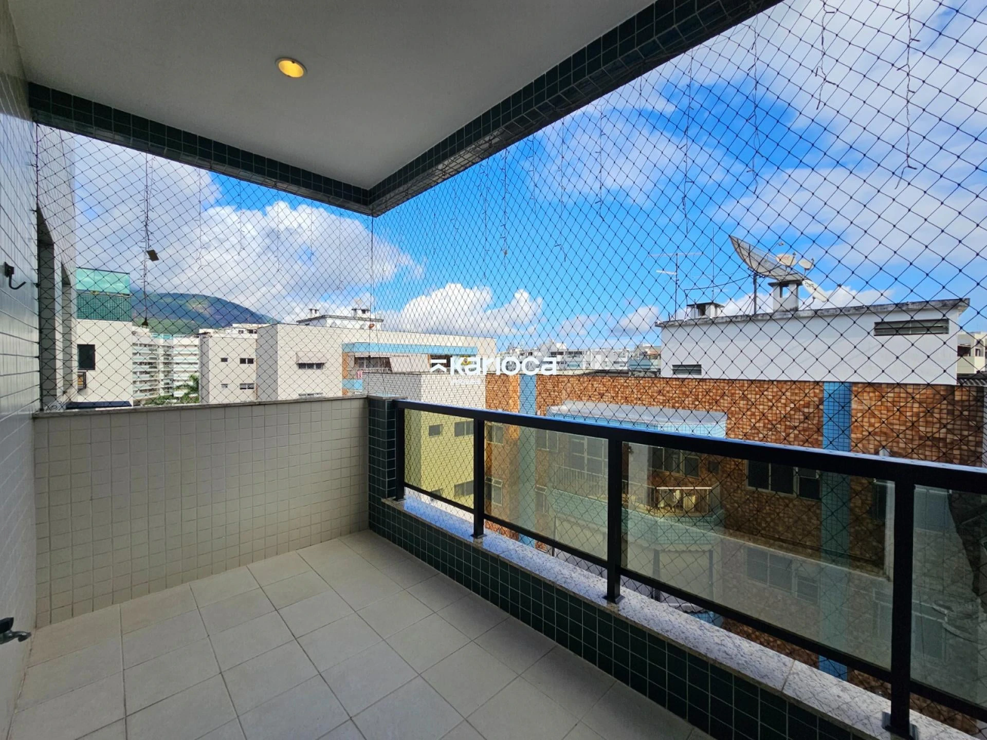 Furnished 187 m² apartment with 4 bedrooms and private BBQ — photo 17