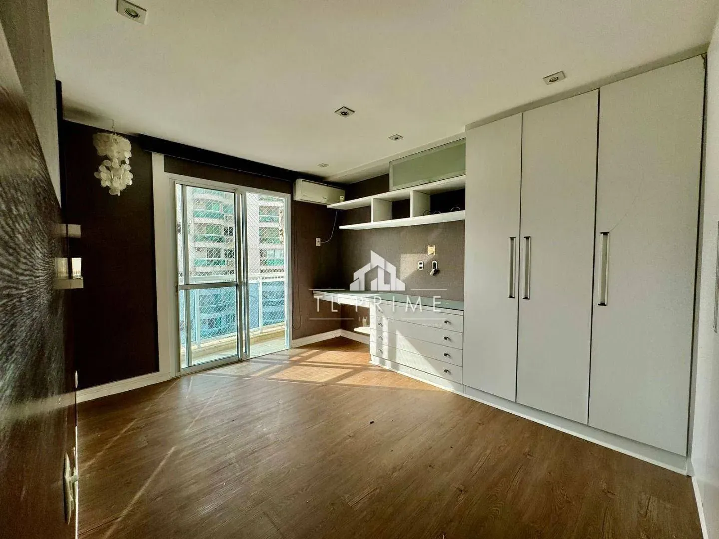 Furnished apartment, 98 m², with a water view — photo 22