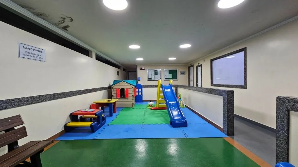 3-bedroom apartment with 2 baths and 125 m² floor area — photo 31