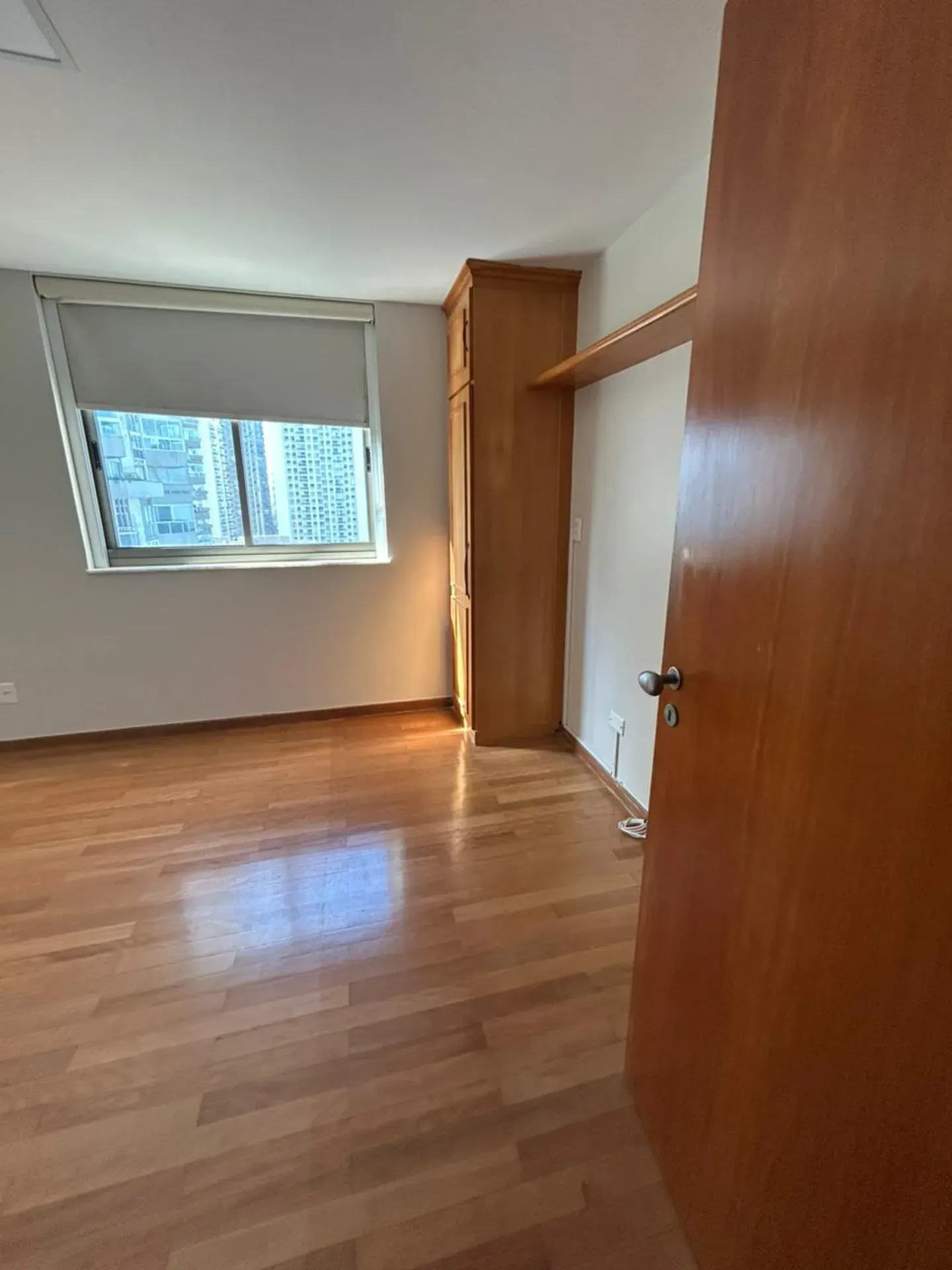 4-bedroom apartment with a water view — photo 21