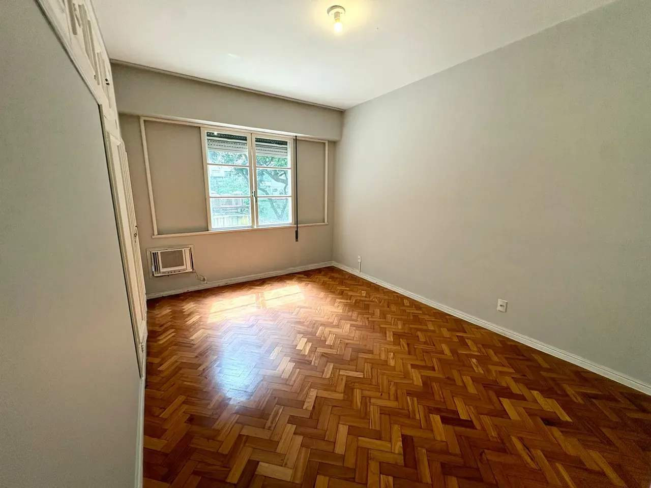 Apartamento, 215 m², com banheira — photo 17