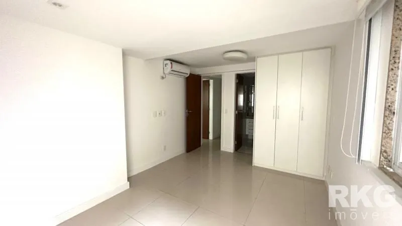 Rental apartment with 4 bedrooms and 5 bathrooms — photo 7