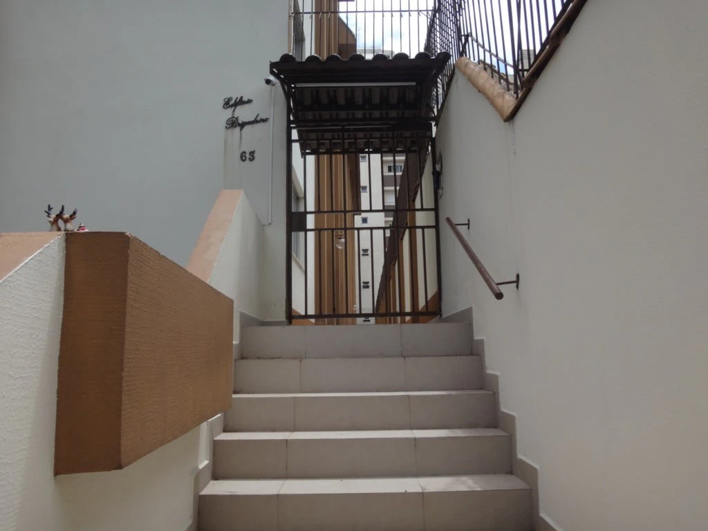 2-bedroom apartment with wood or laminate floors in Curitiba — photo 23
