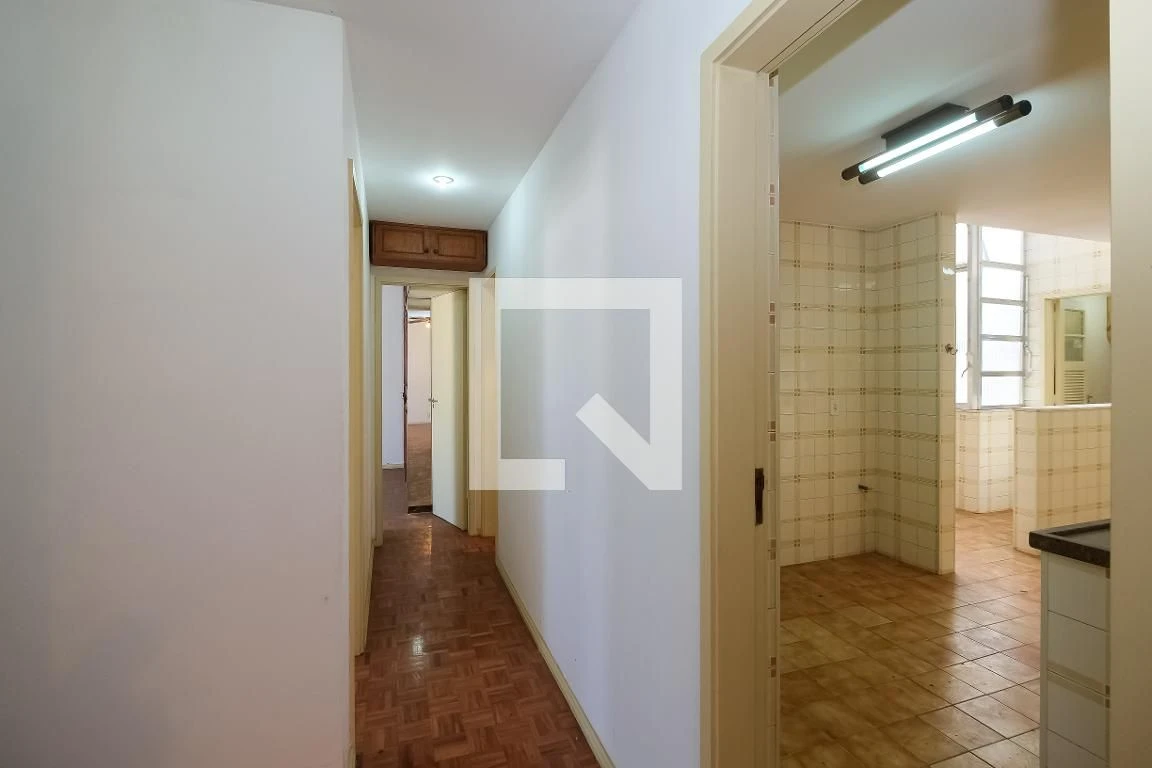 3-bedroom apartment with a mountain view in Rio de Janeiro — photo 2