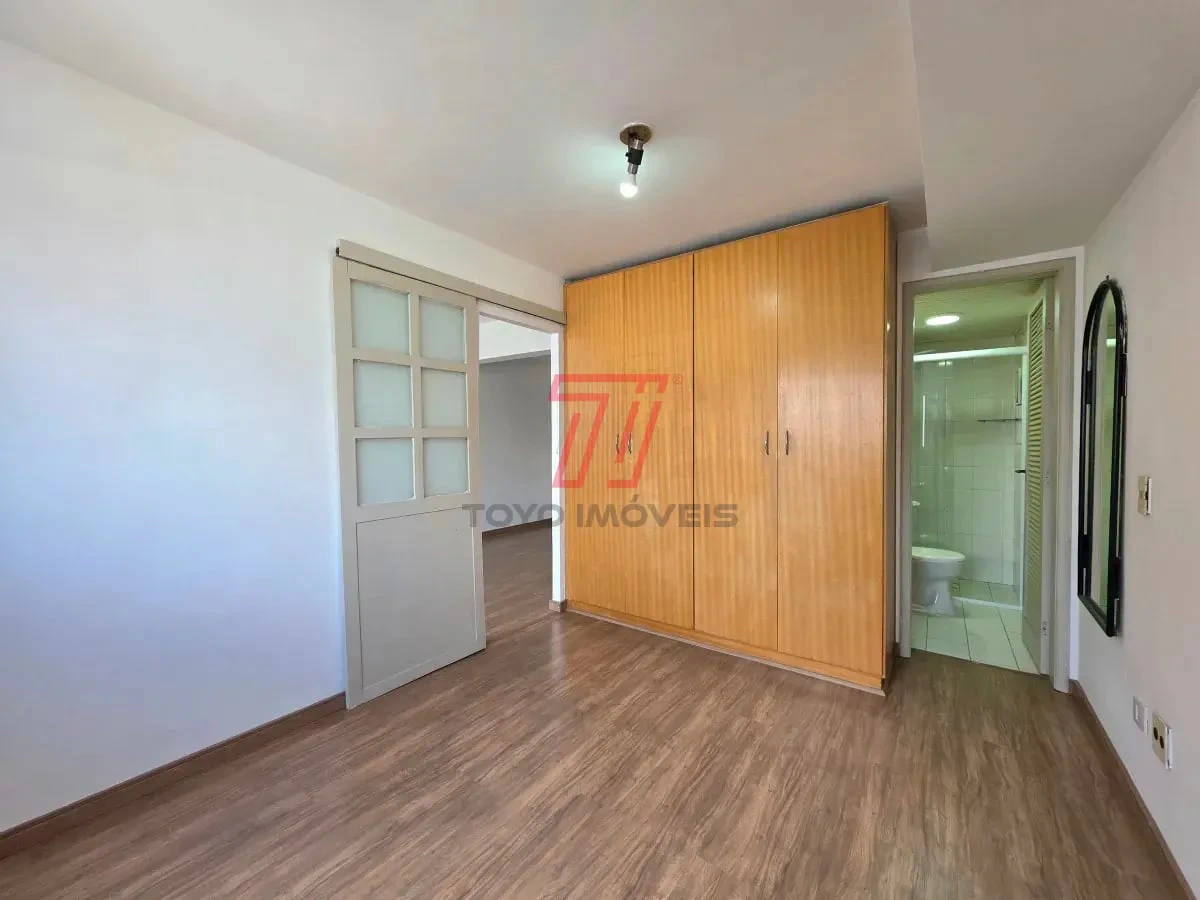 Деревянный пол или ламинат и 1 спальня: квартира 33 м² — photo 9