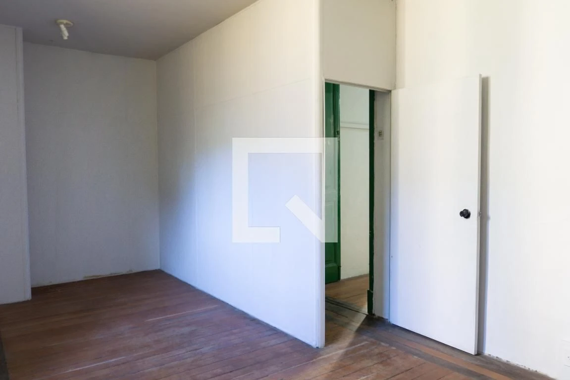 Rental house with 5 bedrooms and a closed kitchen room — photo 73