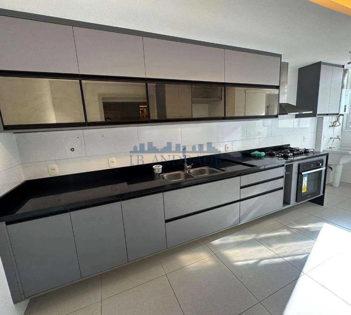 Apartment with 3 bedrooms and 2 suites, 4 bathrooms — photo 23