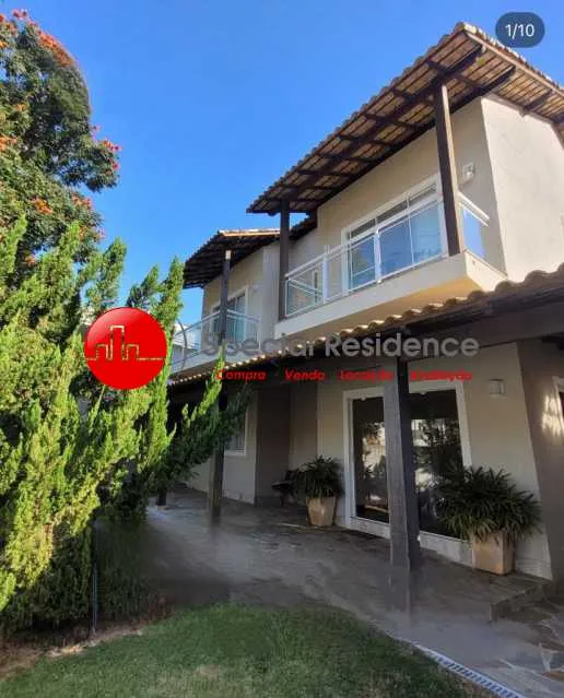 Home office in a 6-bedroom house, 615 m²