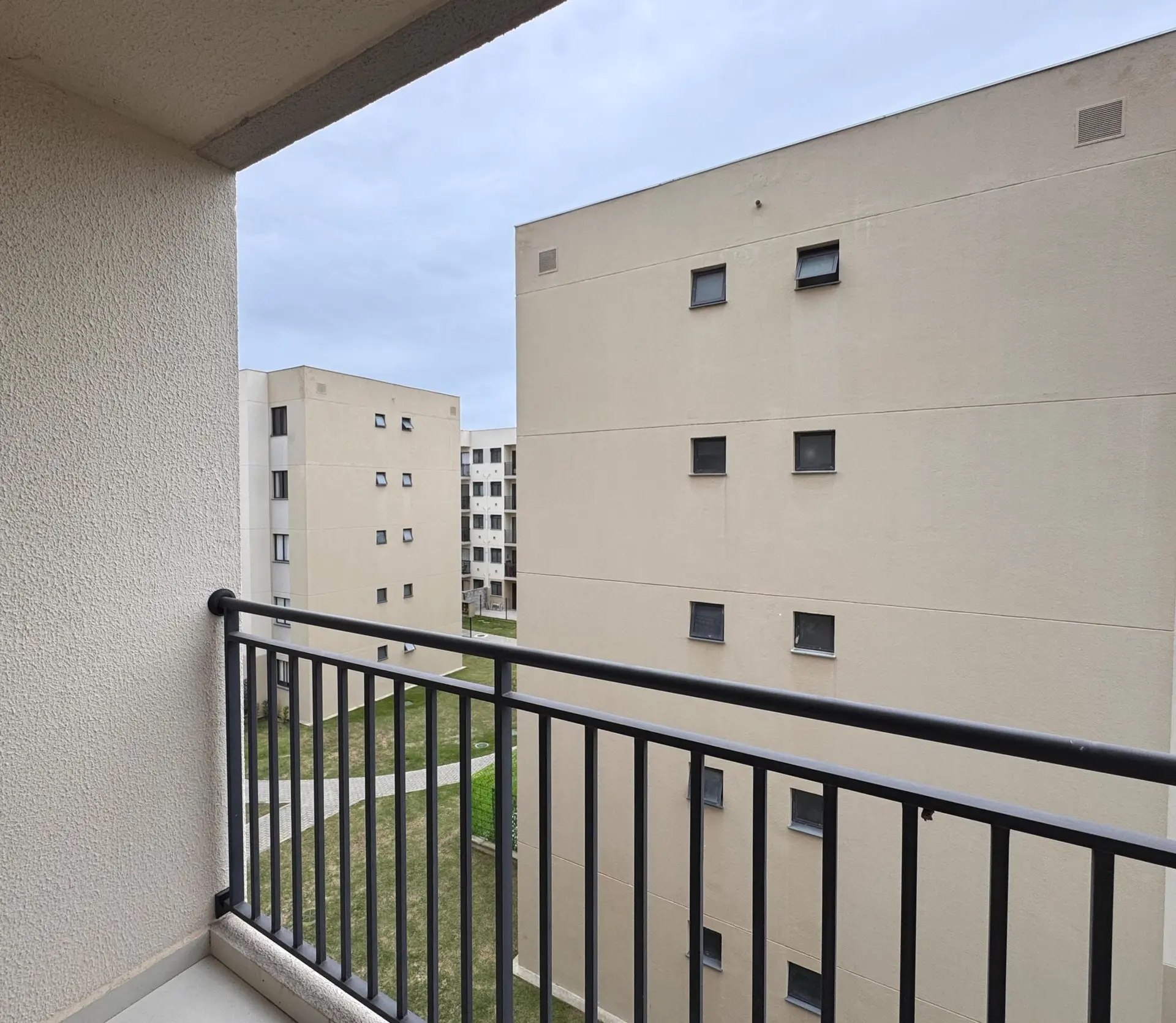 Apartamento sem mobília com 2 quartos e varanda — photo 4