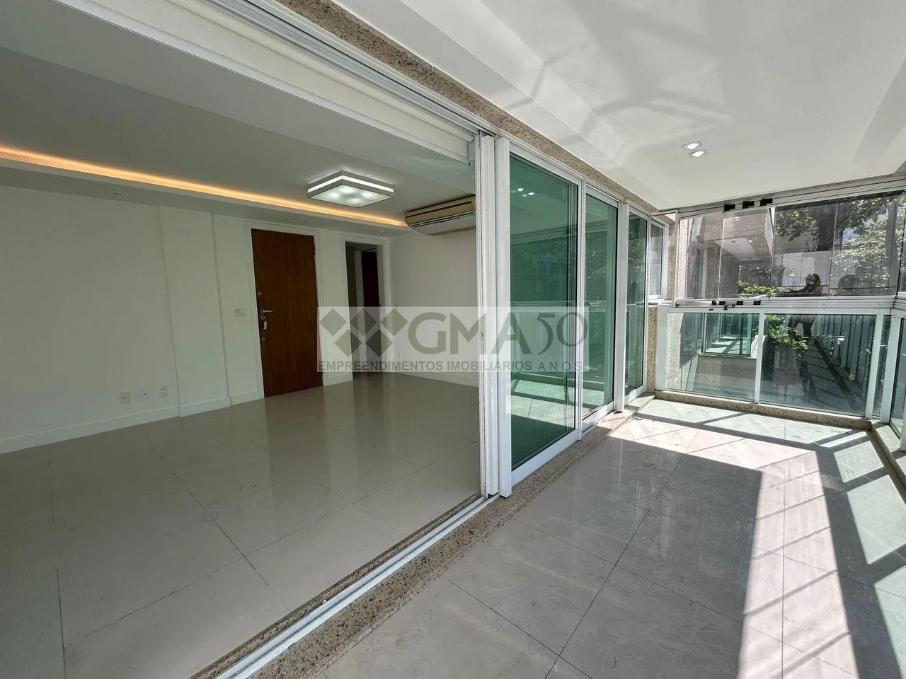 Apartamento com 4 quartos e 5 banheiros com vaga — photo 3