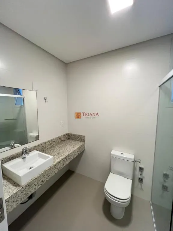 4-bedroom apartment with a water view in Florianópolis — photo 13