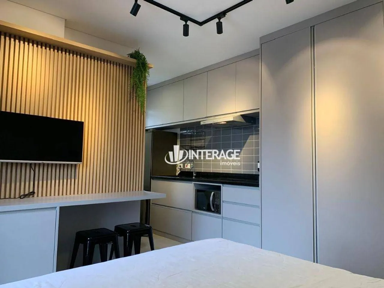 41 m² studio with 1 bedroom and a private BBQ balcony — photo 6