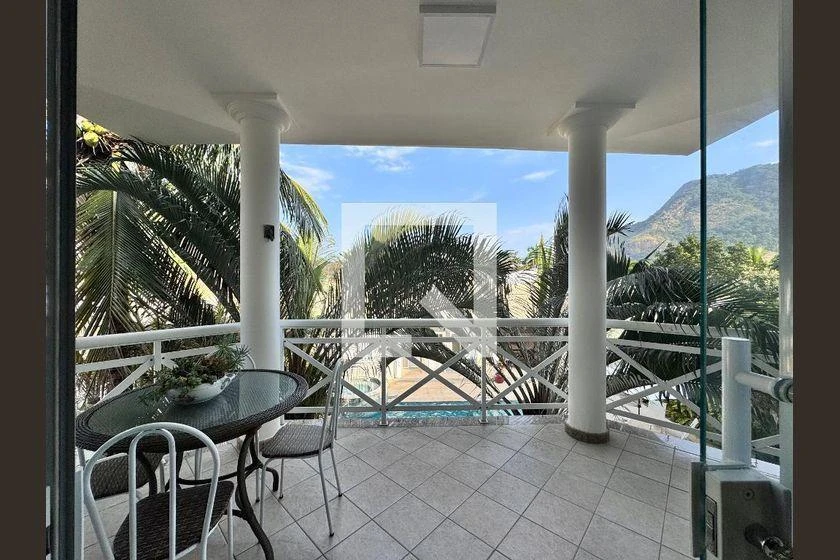 Furnished 6-bedroom house with 387 m² and 4 en-suites — photo 28