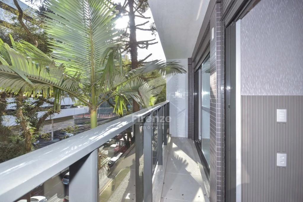 3-bedroom apartment with a home office in Curitiba — photo 19