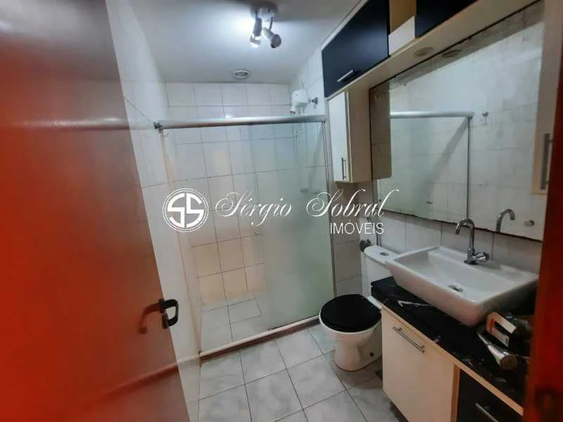 2-bedroom apartment in a building with a pool — photo 15