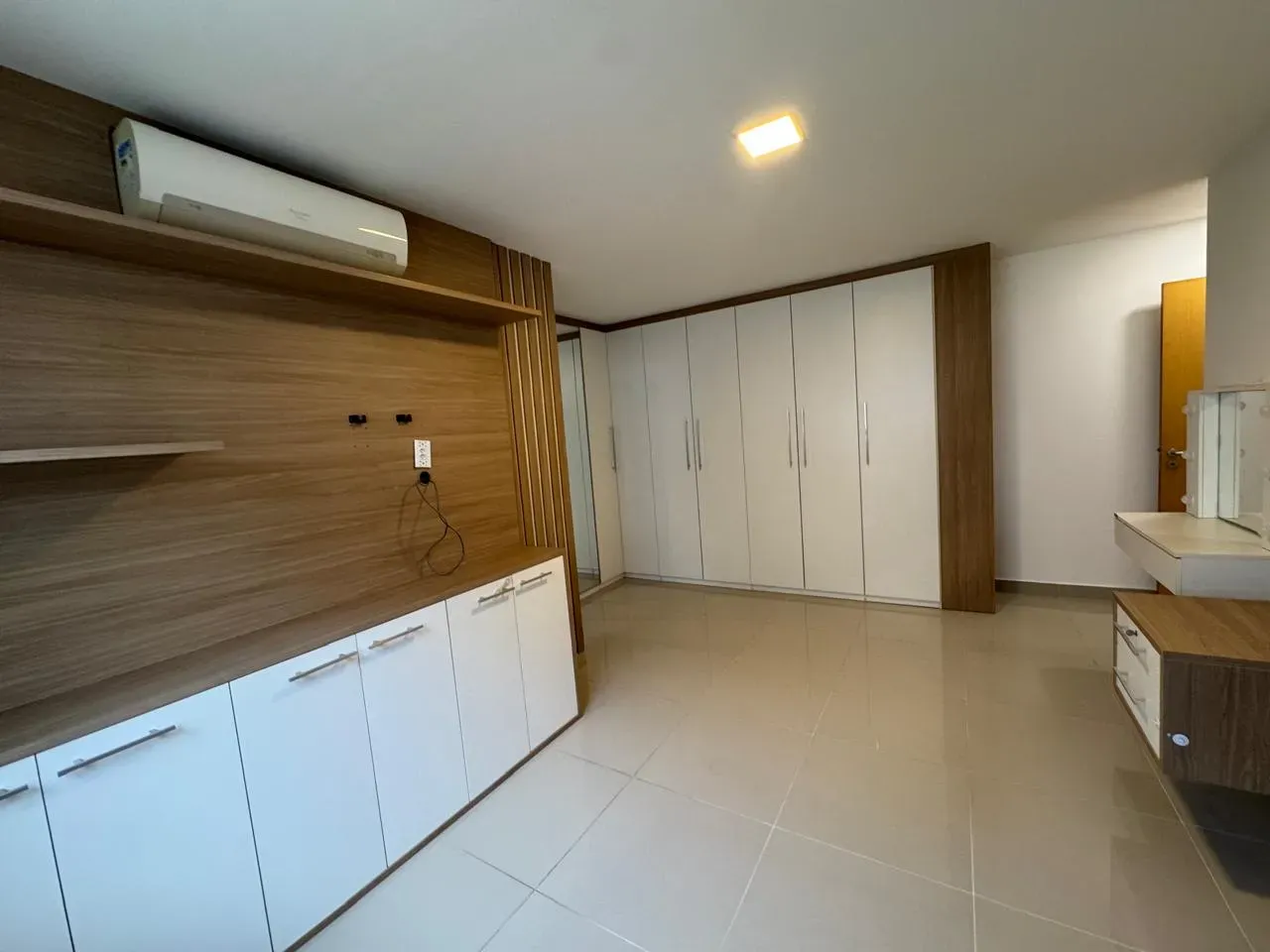 2-bedroom apartment, both with their own bathrooms, 96 m² — photo 5