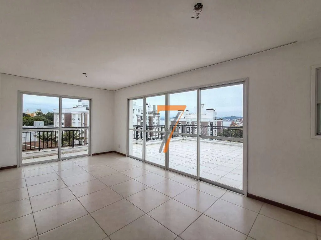 Furnished 230 m² apartment with 3 en-suite bedrooms — photo 4