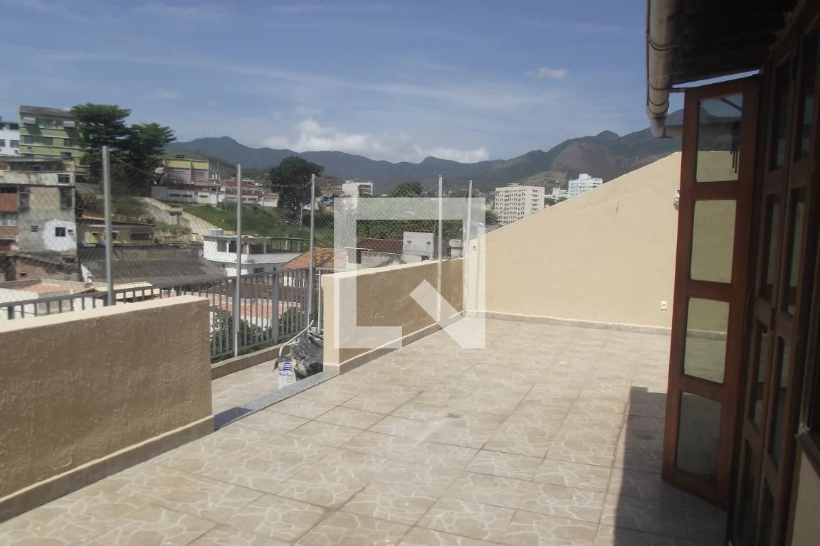 Unfurnished 2-bedroom apartment with a suite bathroom — photo 27