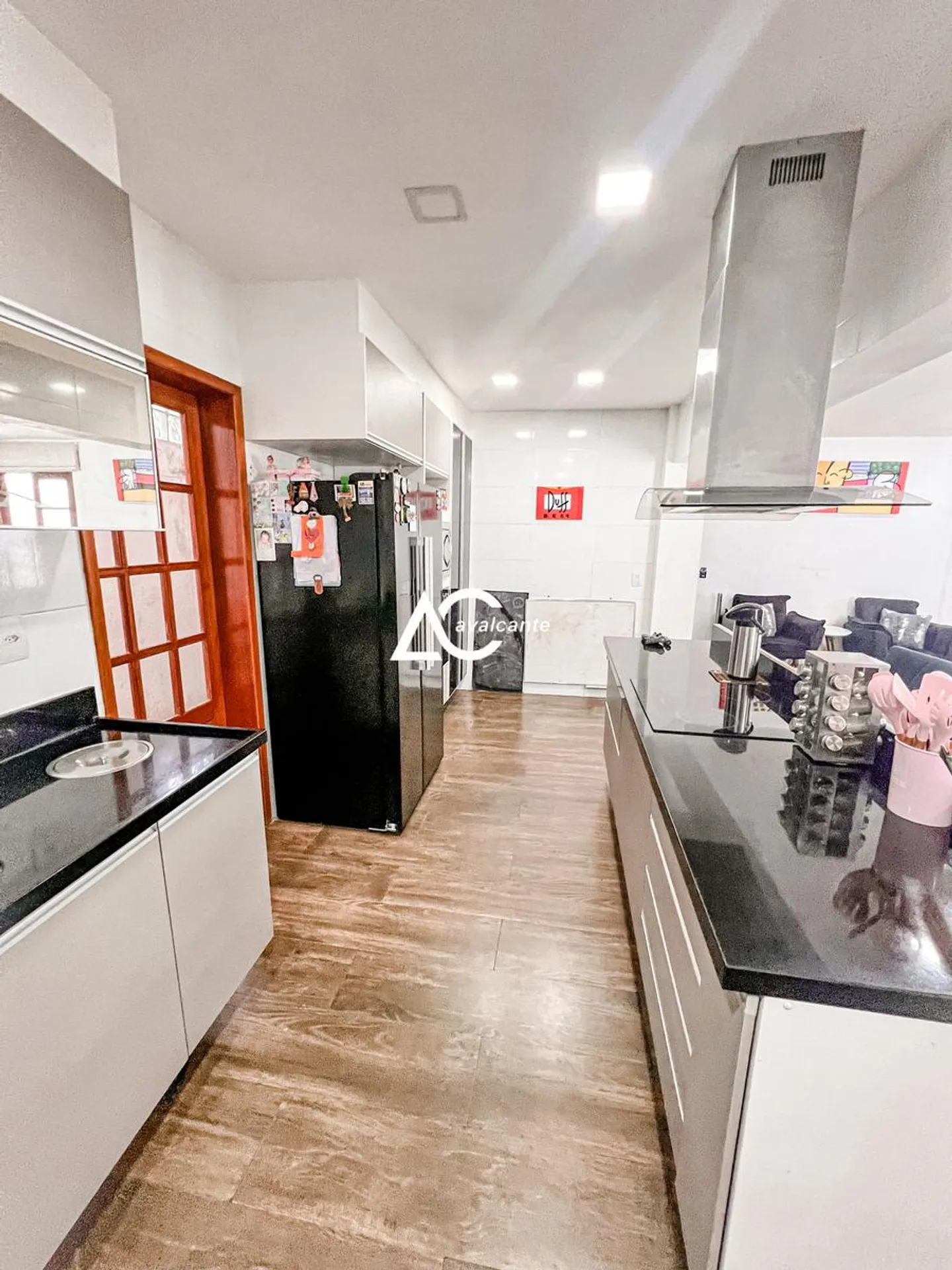 Washing machine in a 3-bedroom house, 360 m² — photo 3