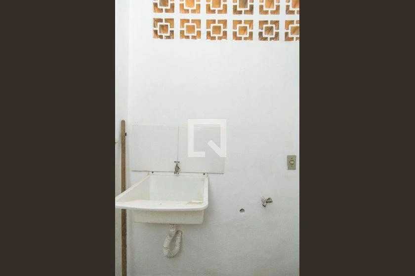Casa en alquiler con 1 dormitorio y ducha con vidrio — photo 6